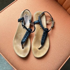 OluKai Sandals Size 8